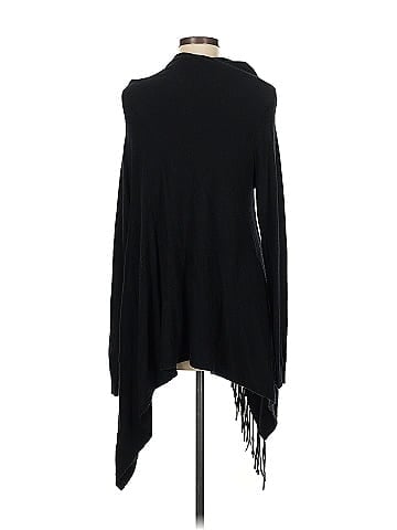 Lovestitch Poncho (view 2)