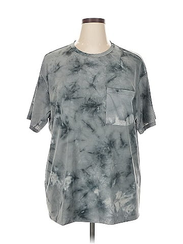 Lululemon Athletica Short Sleeve T-Shirt (view 1)