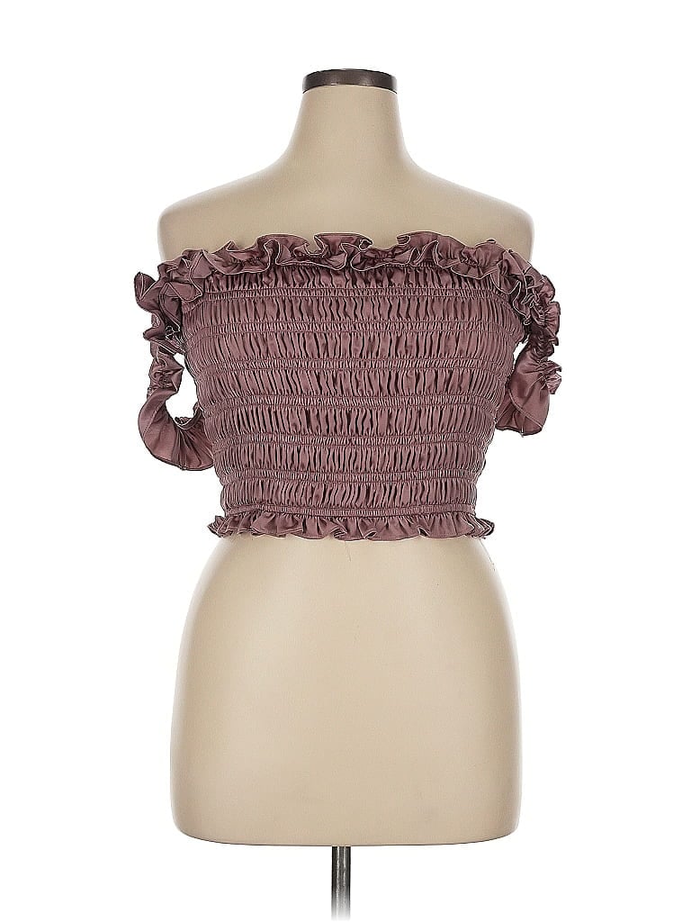 Pre-owned Elliatt Sleeveless Blouse In Burgundy