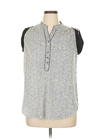 Antilia Femme Sleeveless Blouse (view 1)