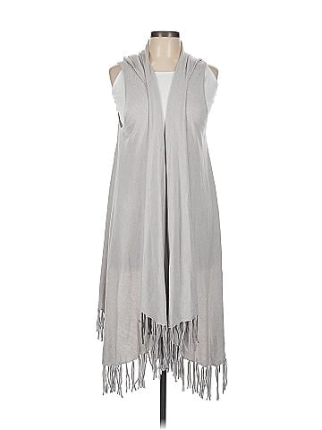 Lovestitch Poncho (view 1)
