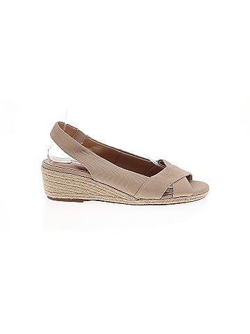 Abella Wedges (view 1)