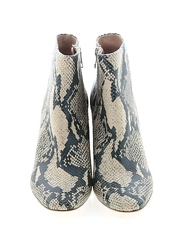 Pour La Victoire Ankle Boots (view 2)