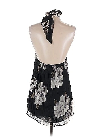 ASTR The Label Sleeveless Blouse (view 2)