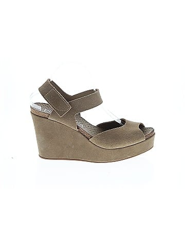 Pedro Garcia Wedges (view 1)
