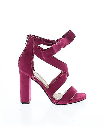 Heart in D Heels (view 1)