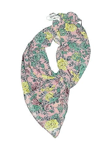 Elliatt Scarf (view 1)