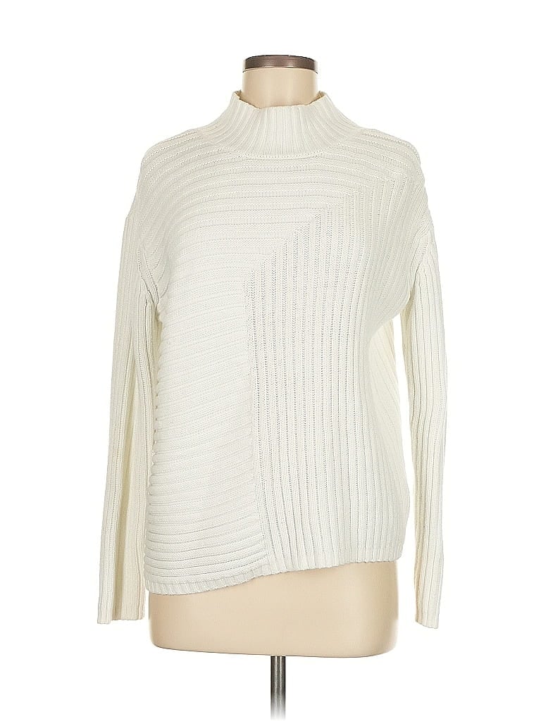 Pre-owned Vince Camuto Turtleneck Sweater In White