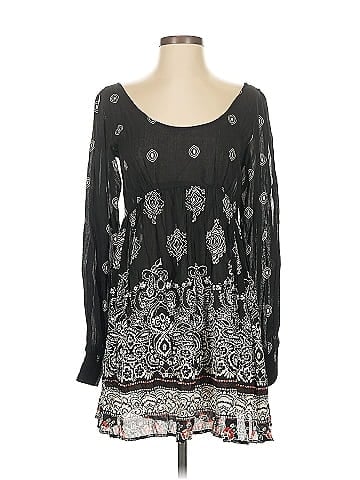 En Creme Casual Dress (view 1)