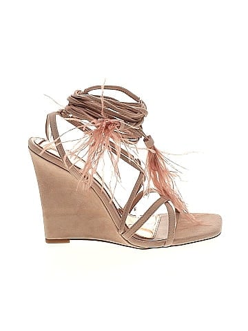 Jennifer Lopez Wedges (view 1)