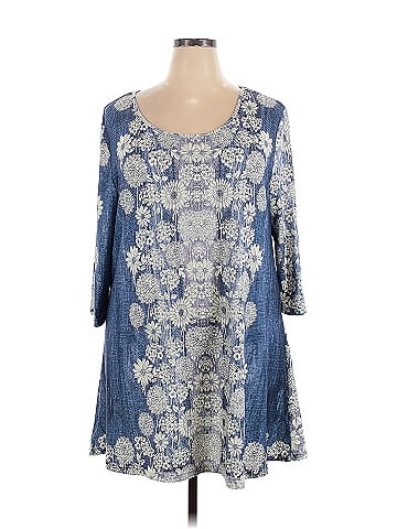 Lily by Firmiana 3/4 Sleeve Blouse (view 1)