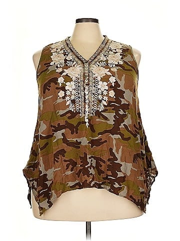 Andree by UNIT Sleeveless Blouse (view 1)