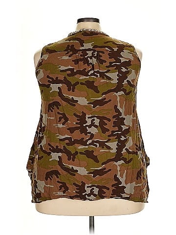 Andree by UNIT Sleeveless Blouse (view 2)