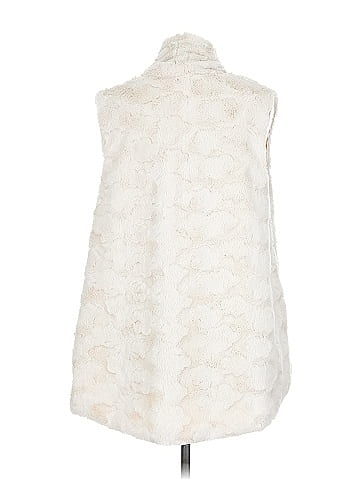 Entro Faux Fur Vest (view 2)