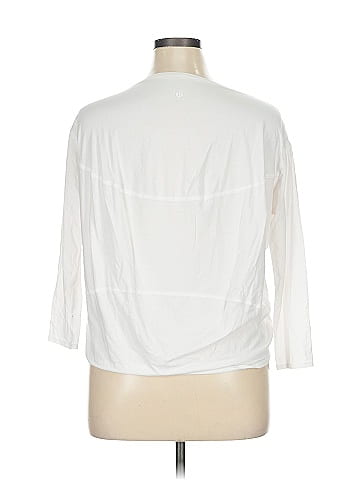 Lululemon Athletica 3/4 Sleeve T-Shirt (view 2)