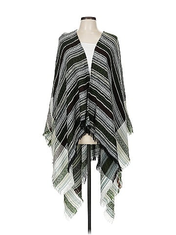 Vismaya Poncho (view 1)