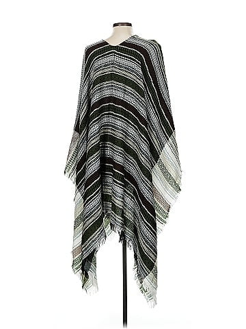 Vismaya Poncho (view 2)