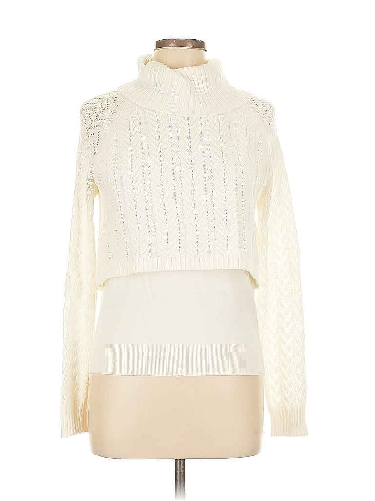 Pre-owned Vince Camuto Turtleneck Sweater In White