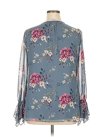 White House Black Market 3/4 Sleeve Blouse (view 2)
