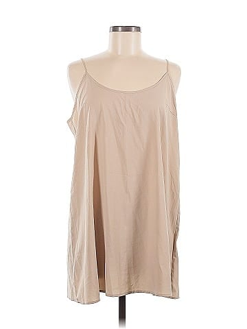 Elliatt Sleeveless Top (view 1)