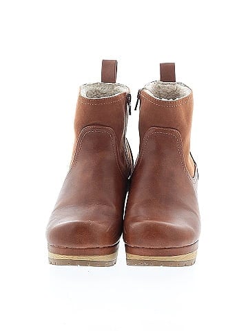 Universal Thread Boots (view 2)