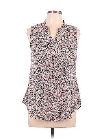 Gaharu Sleeveless Blouse (view 1)