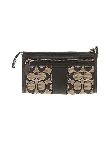 Coach Wristlet (view 2)