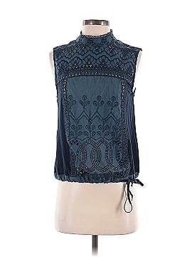 Tiny Sleeveless Blouse