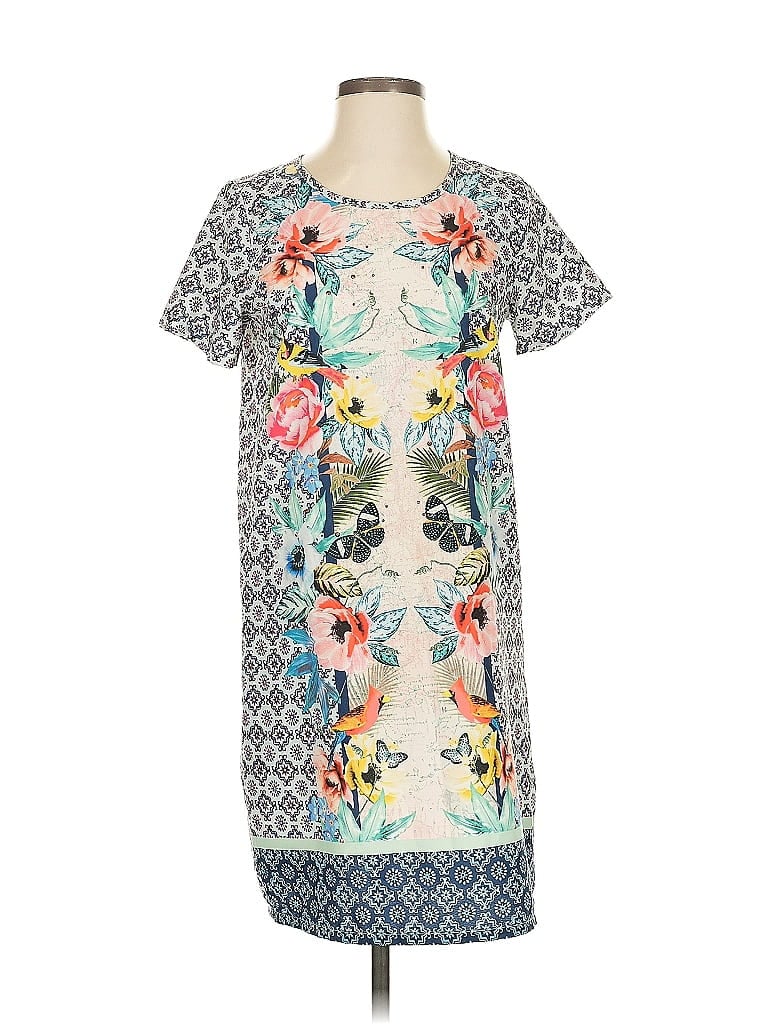 Click to view more detailed imagery on our partner's website Pre-owned Yumi Casual Dress In Gray