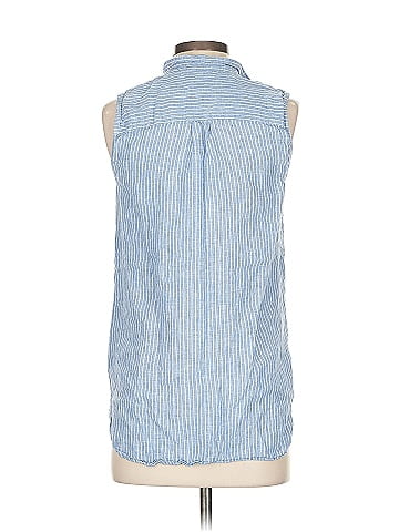 Gap - Maternity Sleeveless Button-Down Shirt (view 2)