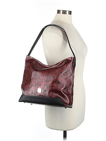 MCM Metallic Visetos Spot Medium Hobo (view 2)