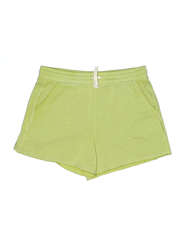 Green shorts (Z)