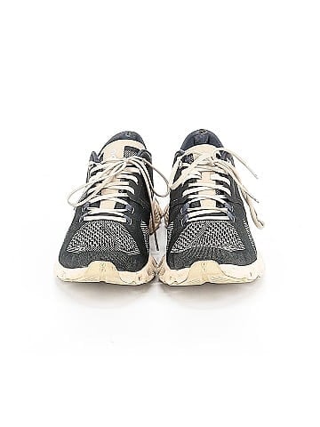On Cloud Sneakers (view 2)