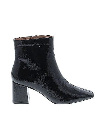 Journee Collection Ankle Boots (view 1)
