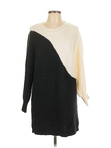 Blu Pepper Pullover Sweater (view 1)