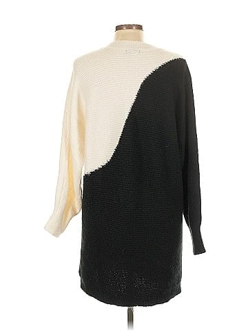 Blu Pepper Pullover Sweater (view 2)