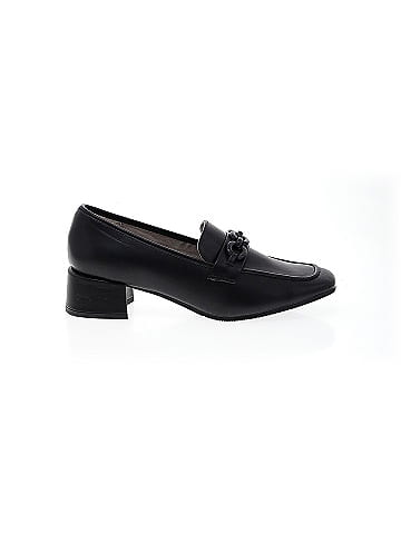 Cliffs by White Mountain Heels (view 1)