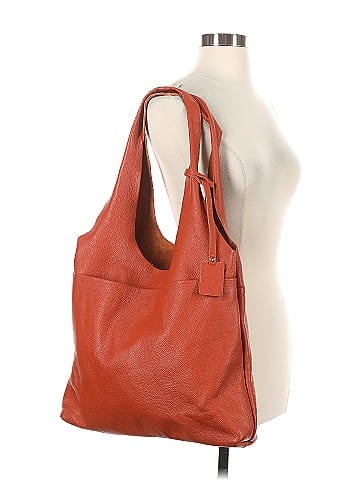 Vera Pelle Leather Shoulder Bag (view 2)