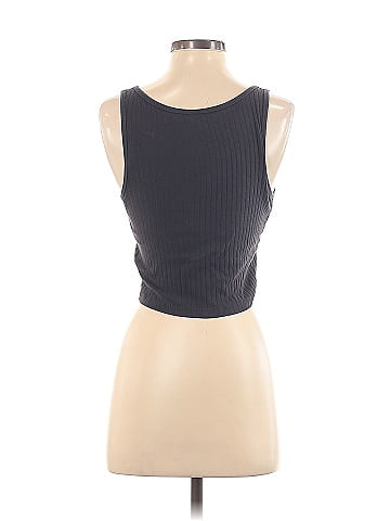 Uniqlo Short Sleeve T-Shirt (view 2)