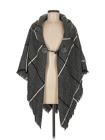Modena Poncho (view 1)