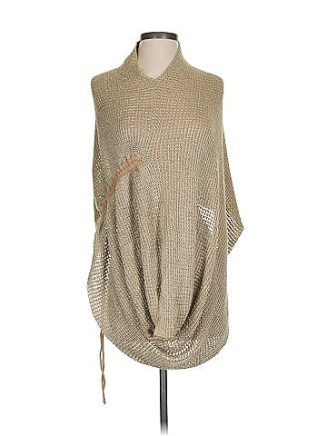 Cache Poncho (view 1)