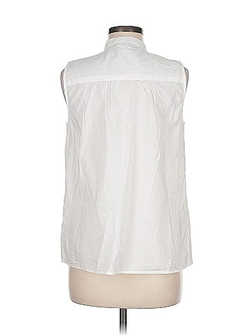 Gap Sleeveless Button-Down Shirt (view 2)