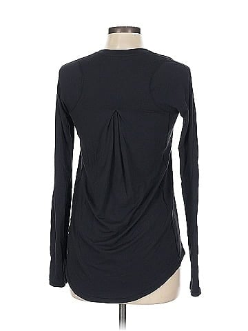 Lululemon Athletica Long Sleeve T-Shirt (view 2)