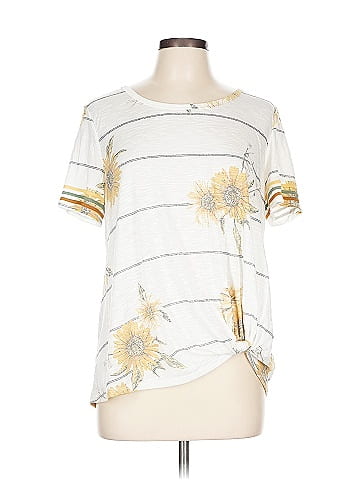 24/7 Maurices Short Sleeve T-Shirt (view 1)