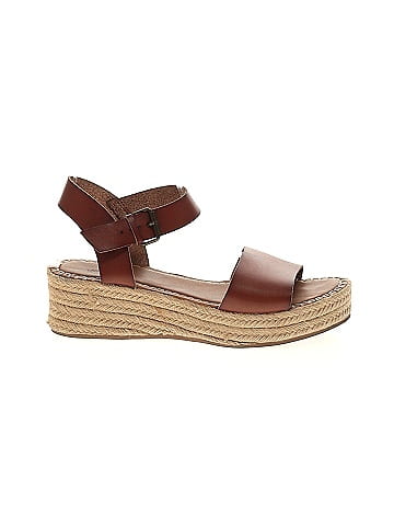 Universal Thread Wedges (view 1)