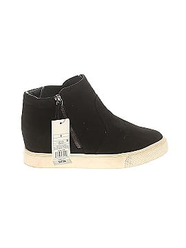 Universal Thread Sneakers
