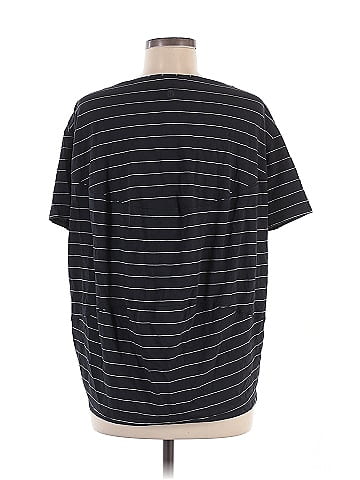 Lululemon Athletica Short Sleeve T-Shirt (view 2)