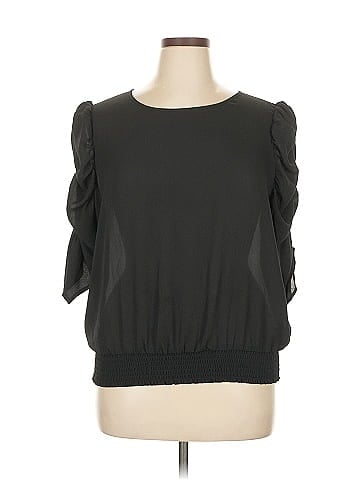 Express Outlet Short Sleeve Top (view 1)