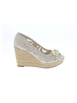Kelly & Katie Wedges