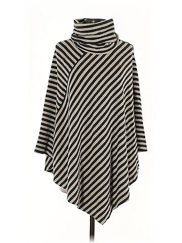Capote Poncho (view 1)
